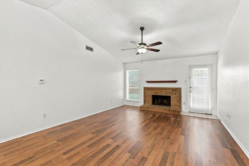 844 Woodrock Drive, Dallas TX 75217 - Photo 9