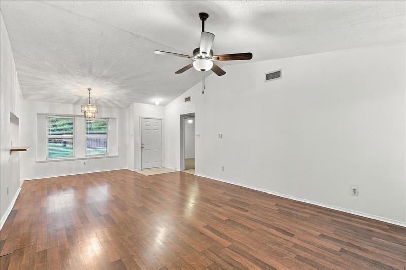 844 Woodrock Drive, Dallas TX 75217 - Photo 10