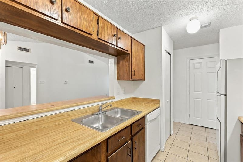 844 Woodrock Drive, Dallas TX 75217 - Photo 14