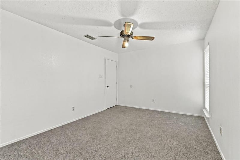 844 Woodrock Drive, Dallas TX 75217 - Photo 19