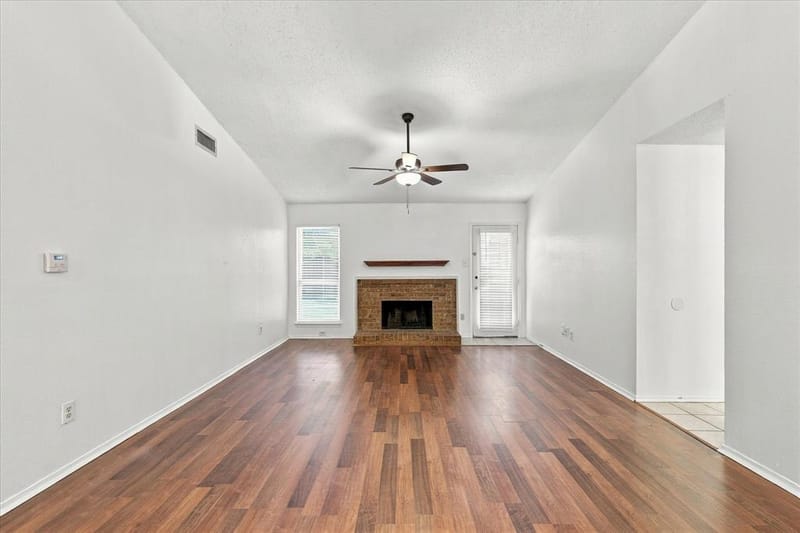 844 Woodrock Drive, Dallas TX 75217 - Photo 8