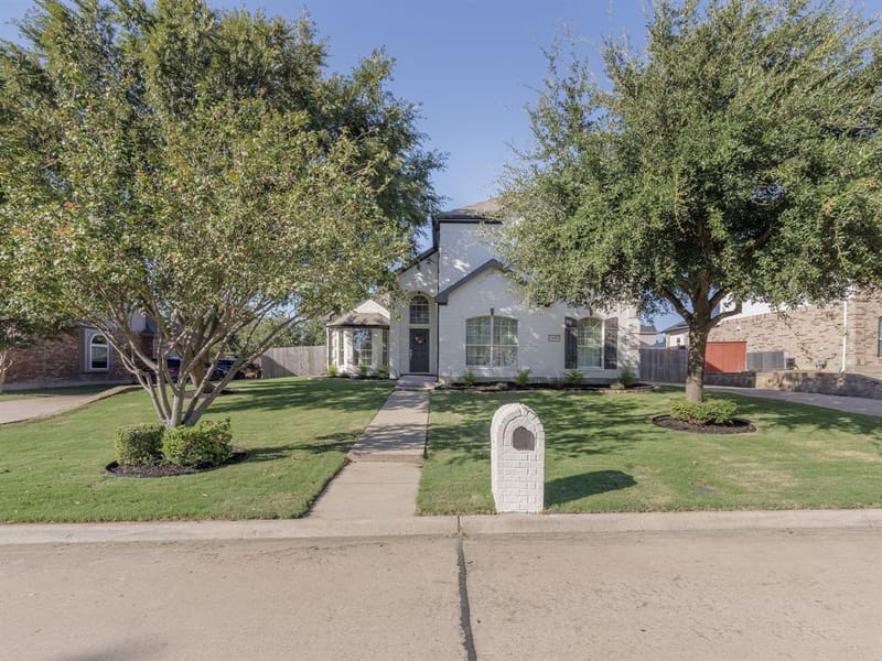 2807 Saint Maria Drive, Mansfield TX 76063