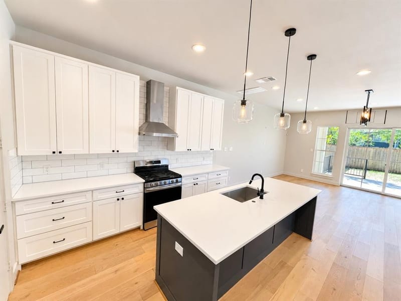 1005 Mount Auburn Avenue, Dallas TX 75223 - Photo 12