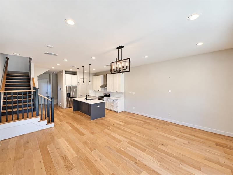 1005 Mount Auburn Avenue, Dallas TX 75223 - Photo 9