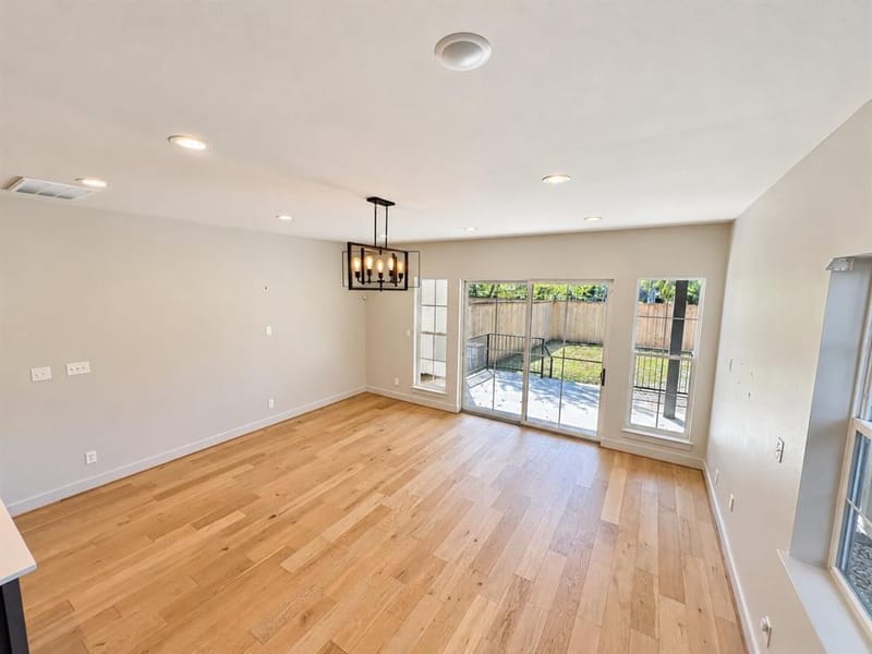 1005 Mount Auburn Avenue, Dallas TX 75223 - Photo 8