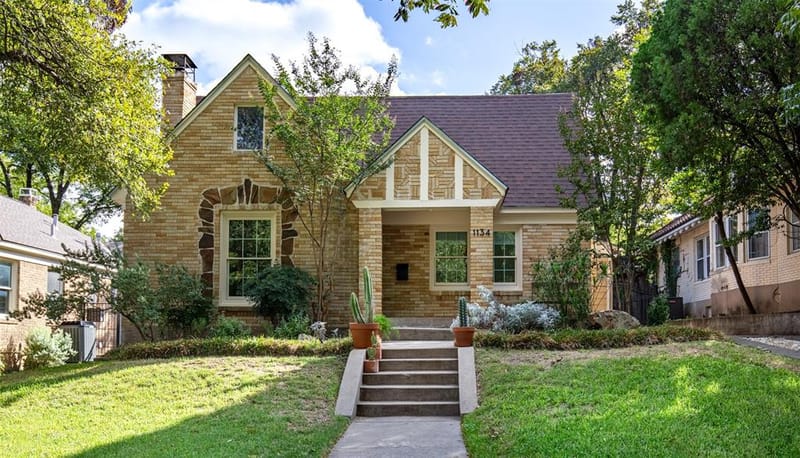 1134 N Edgefield Avenue, Dallas TX 75208