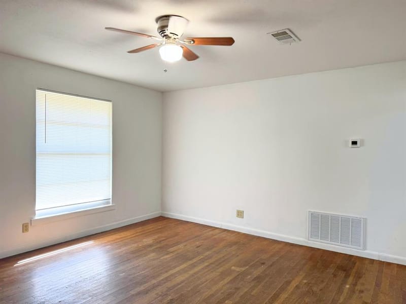 204 E 6th Street, Tolar TX 76476 - Photo 10