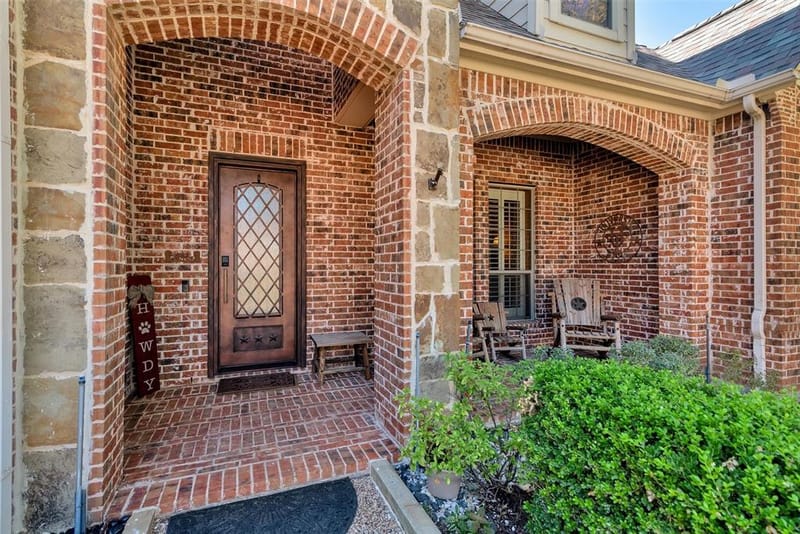519 Pheasant Run Drive, Murphy TX 75094 - Photo 2