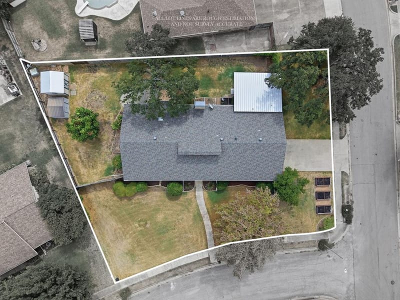 200 Lansford Drive, Benbrook TX 76126 - Photo 6