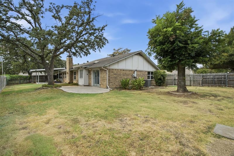 200 Lansford Drive, Benbrook TX 76126 - Photo 36