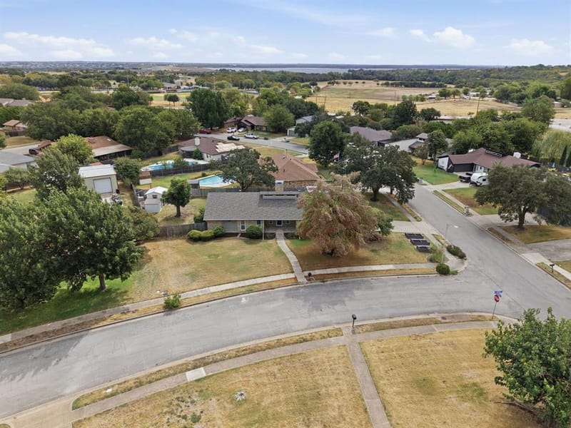 200 Lansford Drive, Benbrook TX 76126 - Photo 37