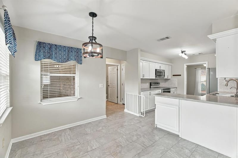 200 Lansford Drive, Benbrook TX 76126 - Photo 15