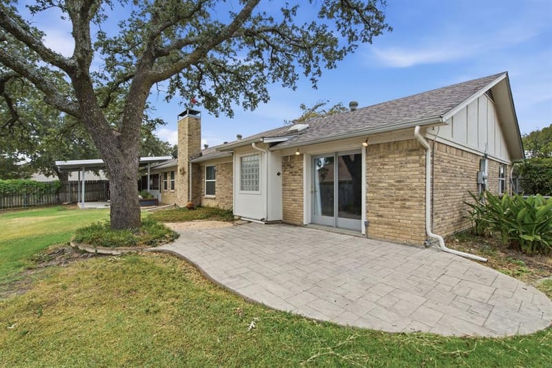 200 Lansford Drive, Benbrook TX 76126 - Photo 35