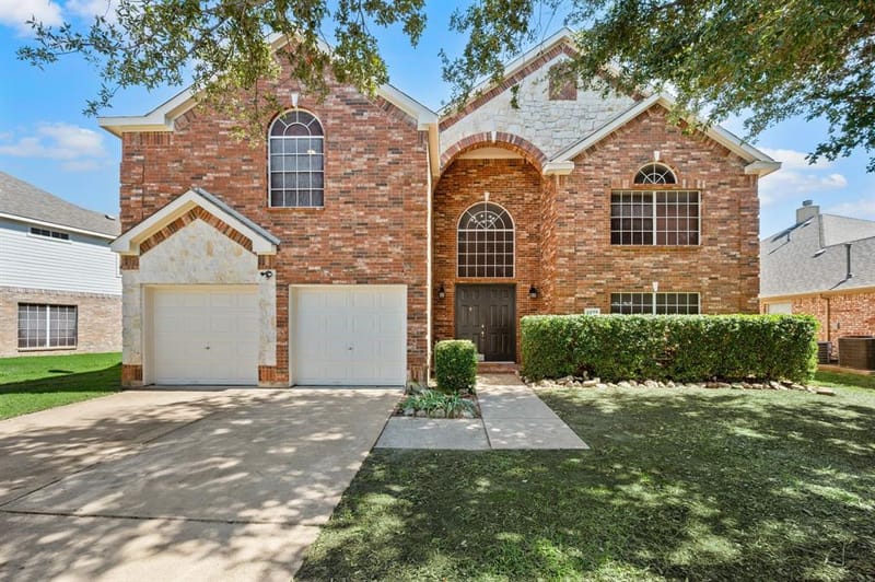 5272 W Cove Way, Grand Prairie TX 75052