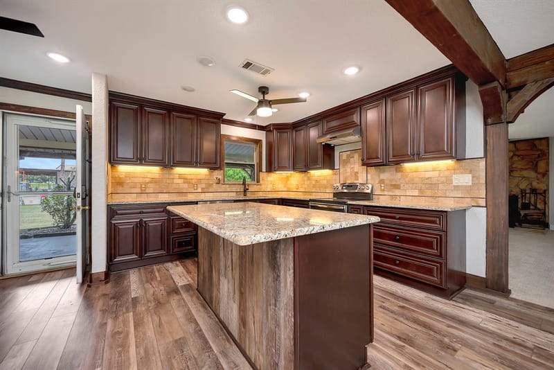 2561 Co 248, Valley View TX 76272 - Photo 20
