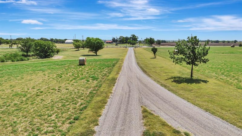 2561 Co 248, Valley View TX 76272 - Photo 4