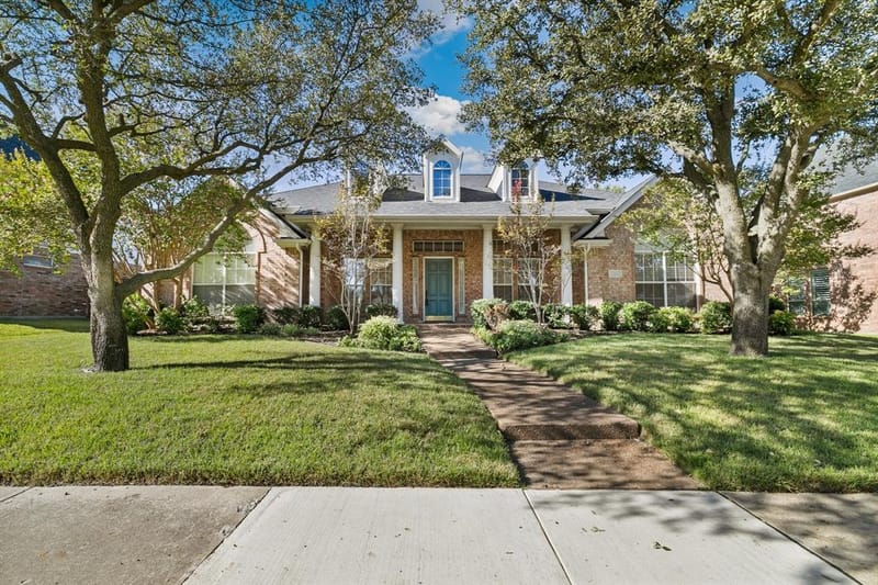 6216 Wolf Ridge Drive, Plano TX 75024 - Photo 2