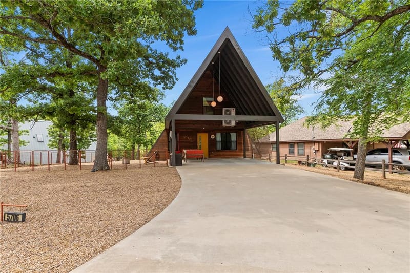 5706 Point Lavista, Malakoff TX 75148 - Photo 2