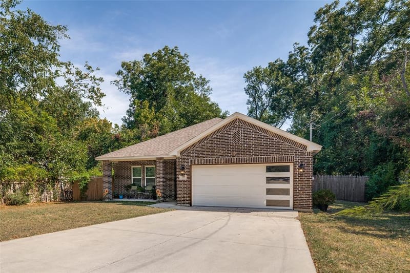 700 E Hickory Street, Kaufman TX 75142 - Photo 2