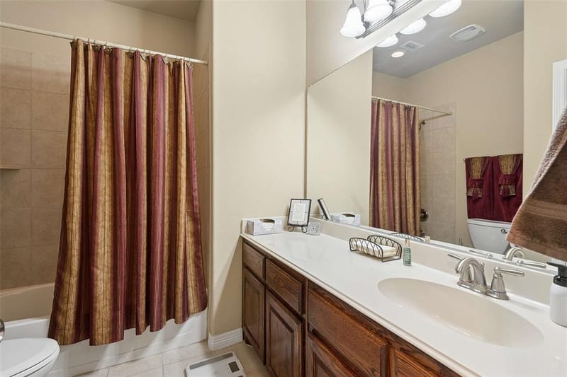 501 Neils Court, Arlington TX 76002 - Photo 13