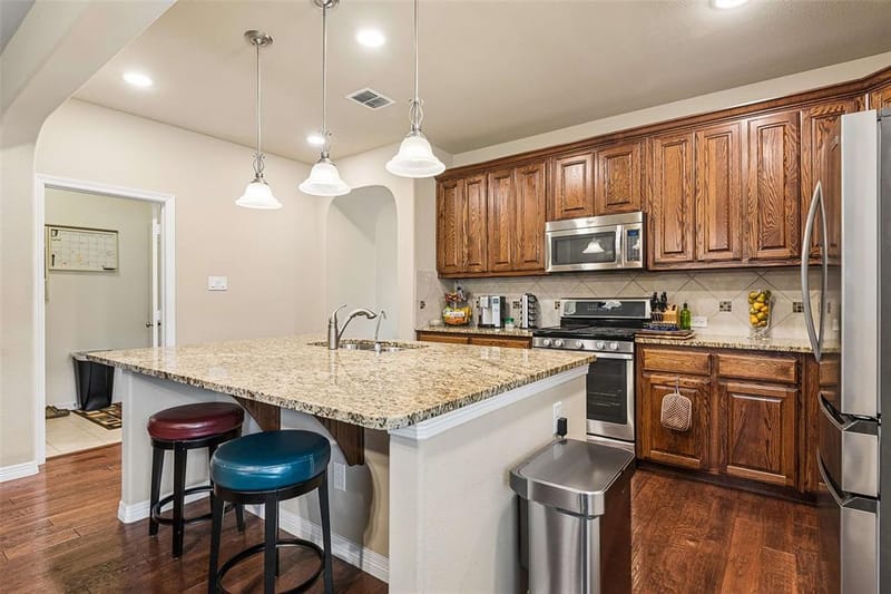 501 Neils Court, Arlington TX 76002 - Photo 12