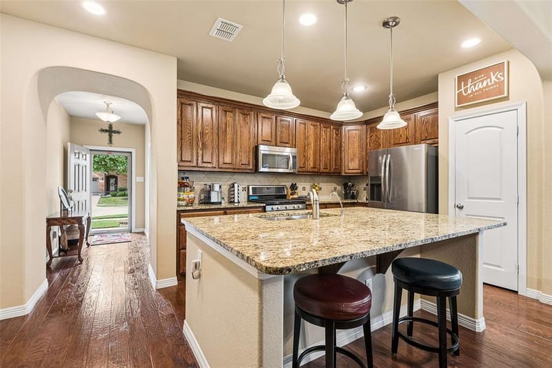 501 Neils Court, Arlington TX 76002 - Photo 8