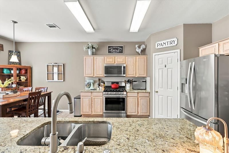 7800 Swan Park Drive, Denton TX 76210 - Photo 6
