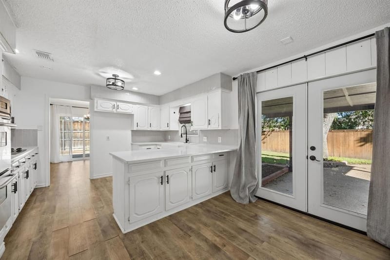 18 Legend Road, Benbrook TX 76132 - Photo 9