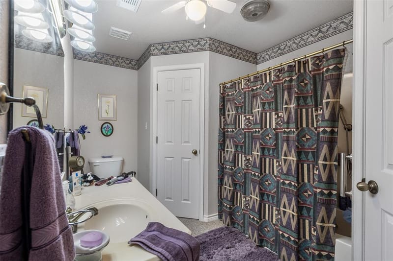 305 Ross Avenue, Denison TX 75020 - Photo 16