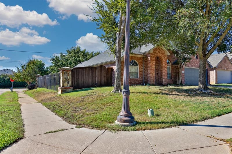 1812 Copper Leaf Drive, Corinth TX 76210 - Photo 5