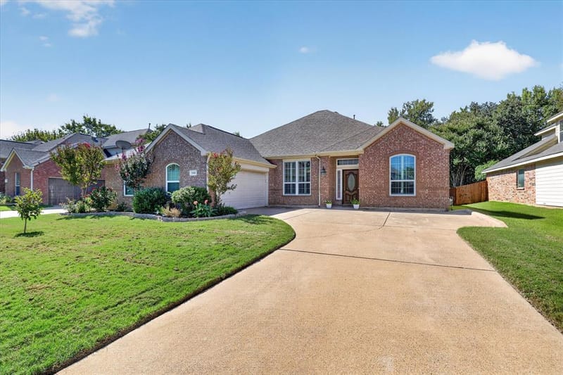 1106 Wedgewood Drive, Mansfield TX 76063 - Photo 2