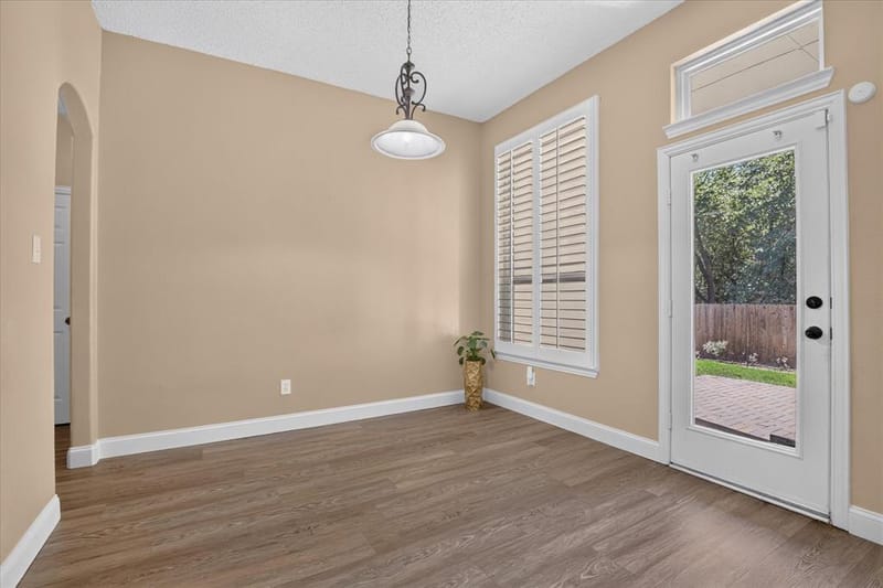 1106 Wedgewood Drive, Mansfield TX 76063 - Photo 4