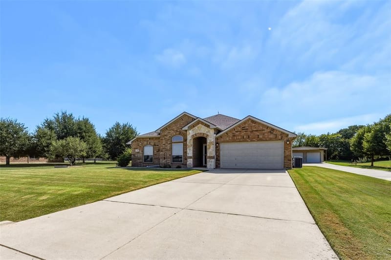 156 Creekwood Ranch Road, Azle TX 76020 - Photo 4