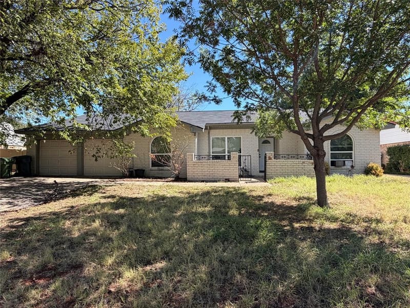 3740 Holland Drive, North Richland Hills TX 76180