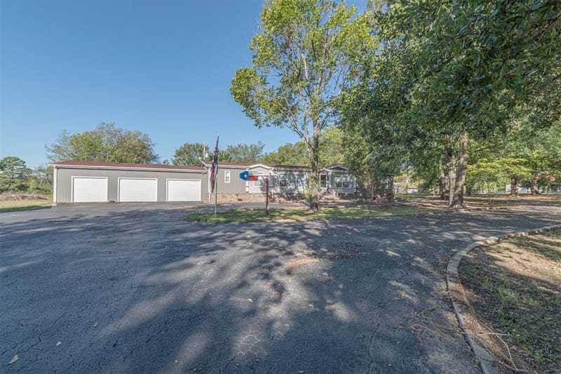 138 S Campbell Street, Alba TX 75410 - Photo 2