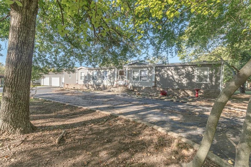 138 S Campbell Street, Alba TX 75410 - Photo 3