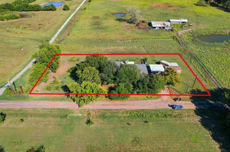 421 S Oak Street, Ector TX 75439 - Photo 8