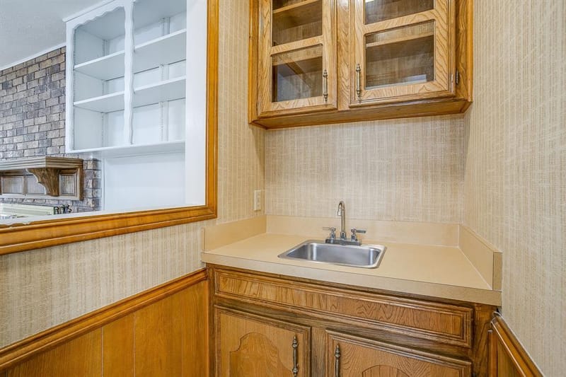 504 Regina Court, Euless TX 76039 - Photo 12