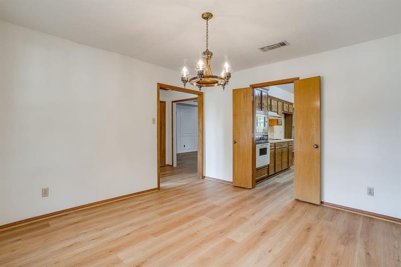 504 Regina Court, Euless TX 76039 - Photo 7