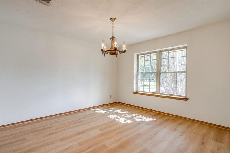 504 Regina Court, Euless TX 76039 - Photo 8