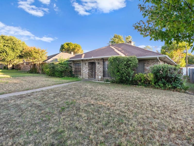 5818 Winding Woods Trail, Dallas TX 75227 - Photo 5