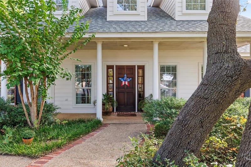 1605 Oak Hollow Drive, Woodway TX 76712 - Photo 6