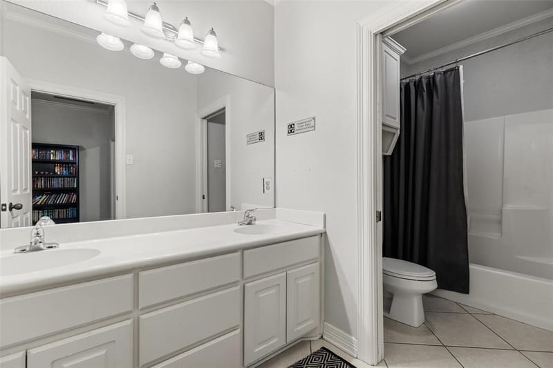 1605 Oak Hollow Drive, Woodway TX 76712 - Photo 30