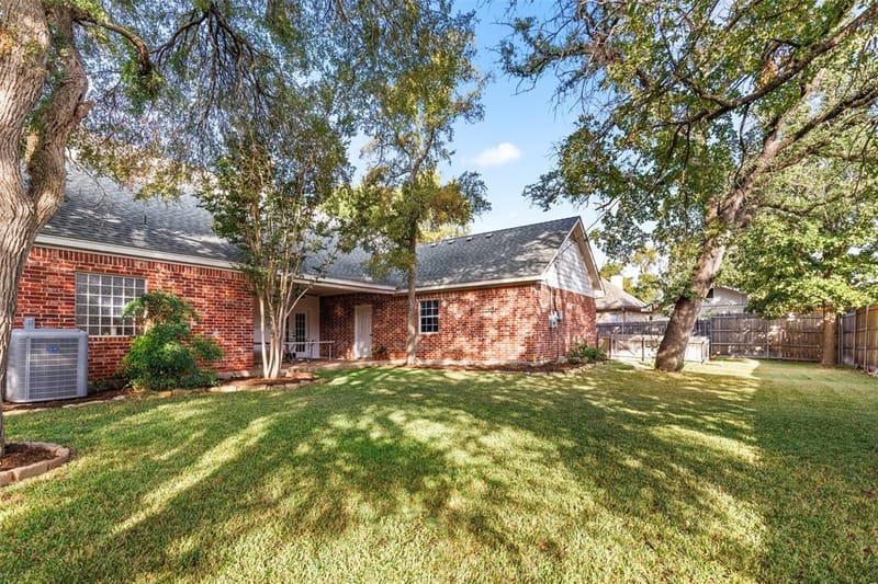 1605 Oak Hollow Drive, Woodway TX 76712 - Photo 39