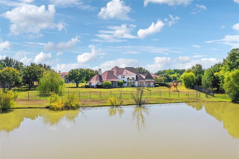 5900 Shorefront Lane, Flower Mound TX 75022 - Photo 2