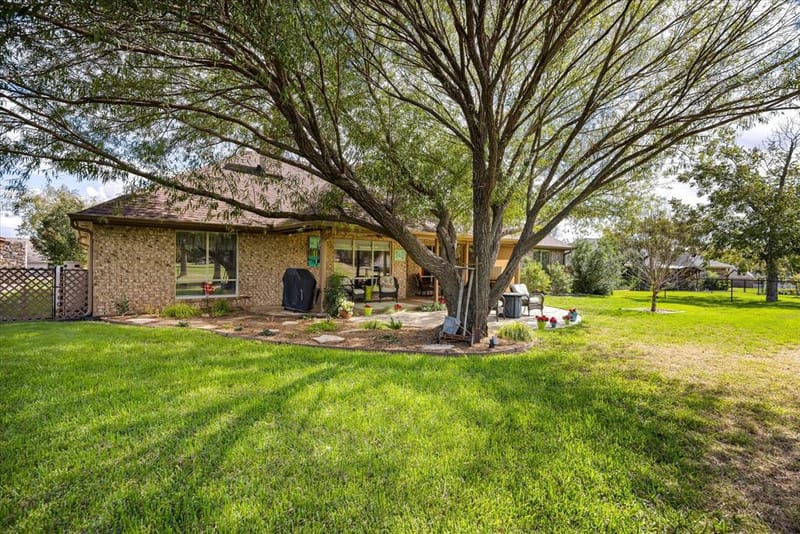 9004 Woodlawn Drive, Granbury TX 76049 - Photo 34
