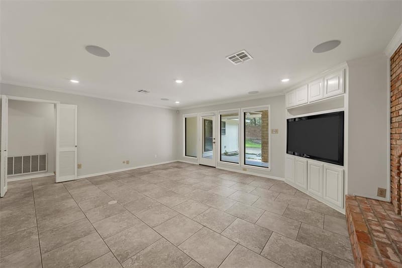 3906 Green Oak Drive, Waco TX 76710 - Photo 6
