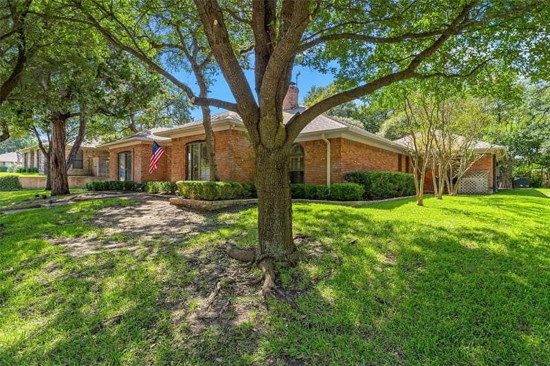 3906 Green Oak Drive, Waco TX 76710 - Photo 4