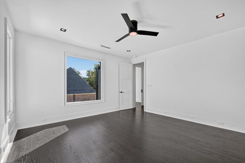 6404 Lakehurst Avenue, Dallas TX 75230 - Photo 24