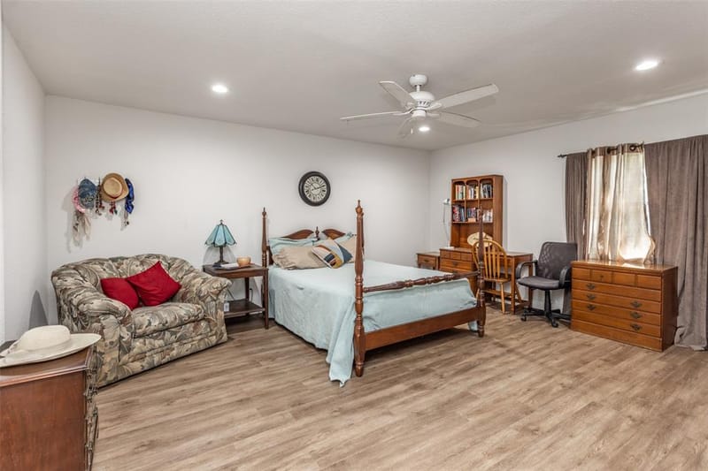 816 S Dixon Street, Gainesville TX 76240 - Photo 16